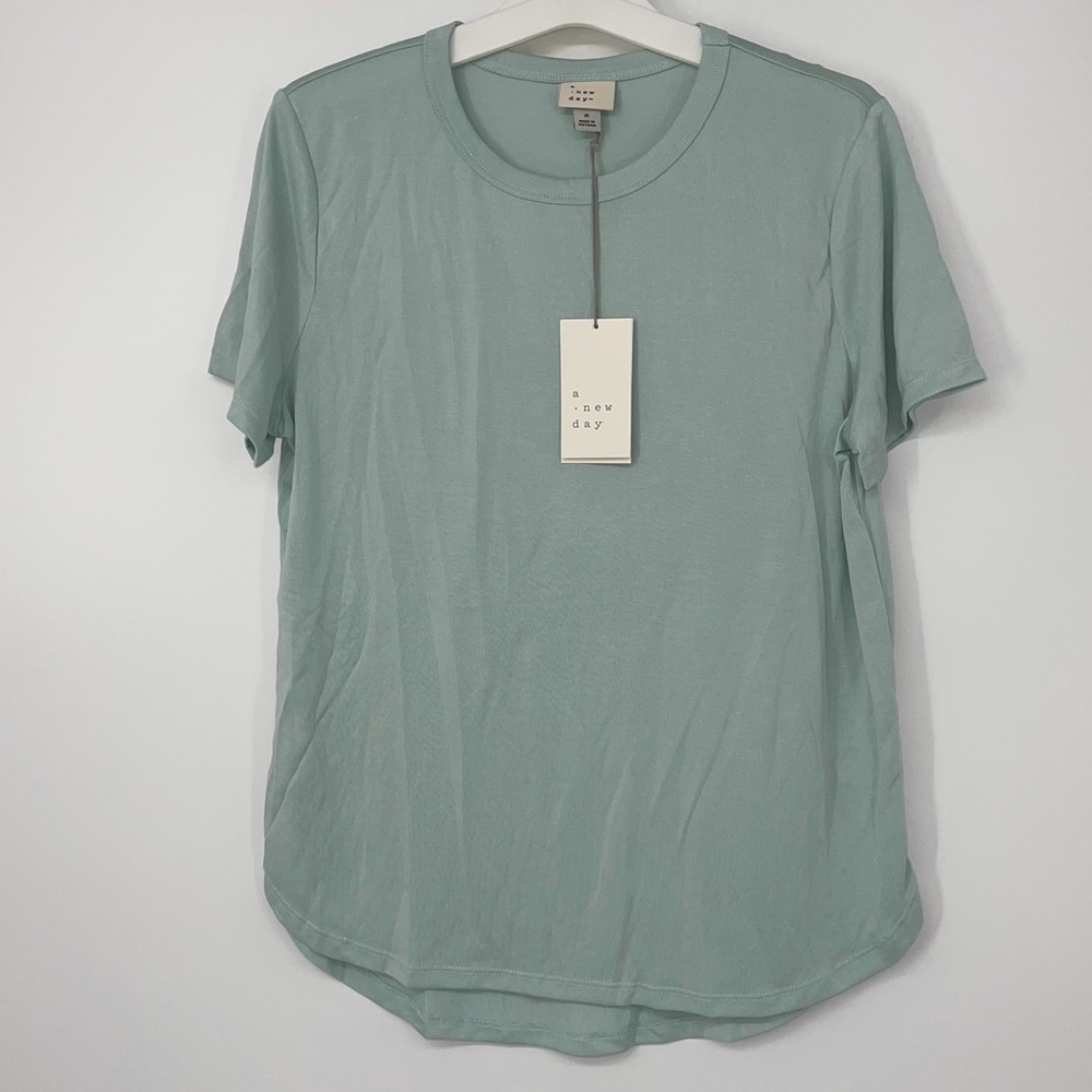 A NEW DAY SOFT BLUE LIGHTWEIGHT TUNIC STYLE XL